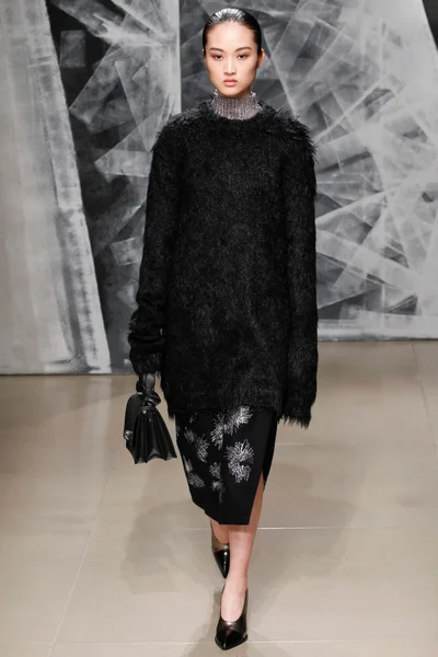 Look 28